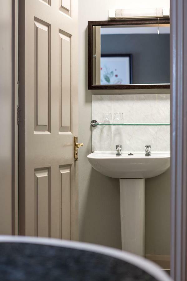 Отель White Hart By Chef & Brewer Collection Chalfont St Giles Экстерьер фото